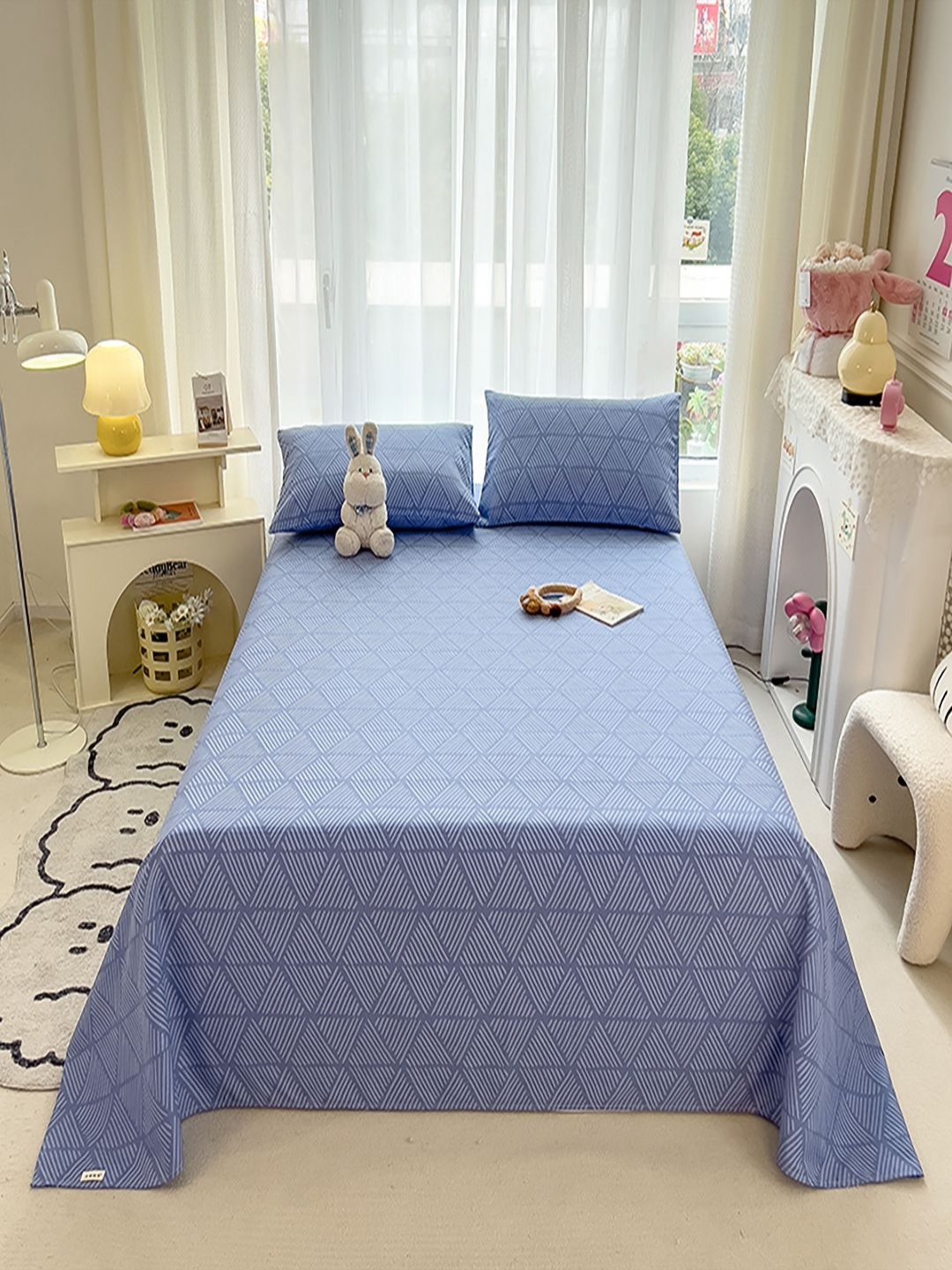 

JC HOME Blue & White Geometric Printed 140 TC King Bedsheet Set 2.00 m x 2.45 m
