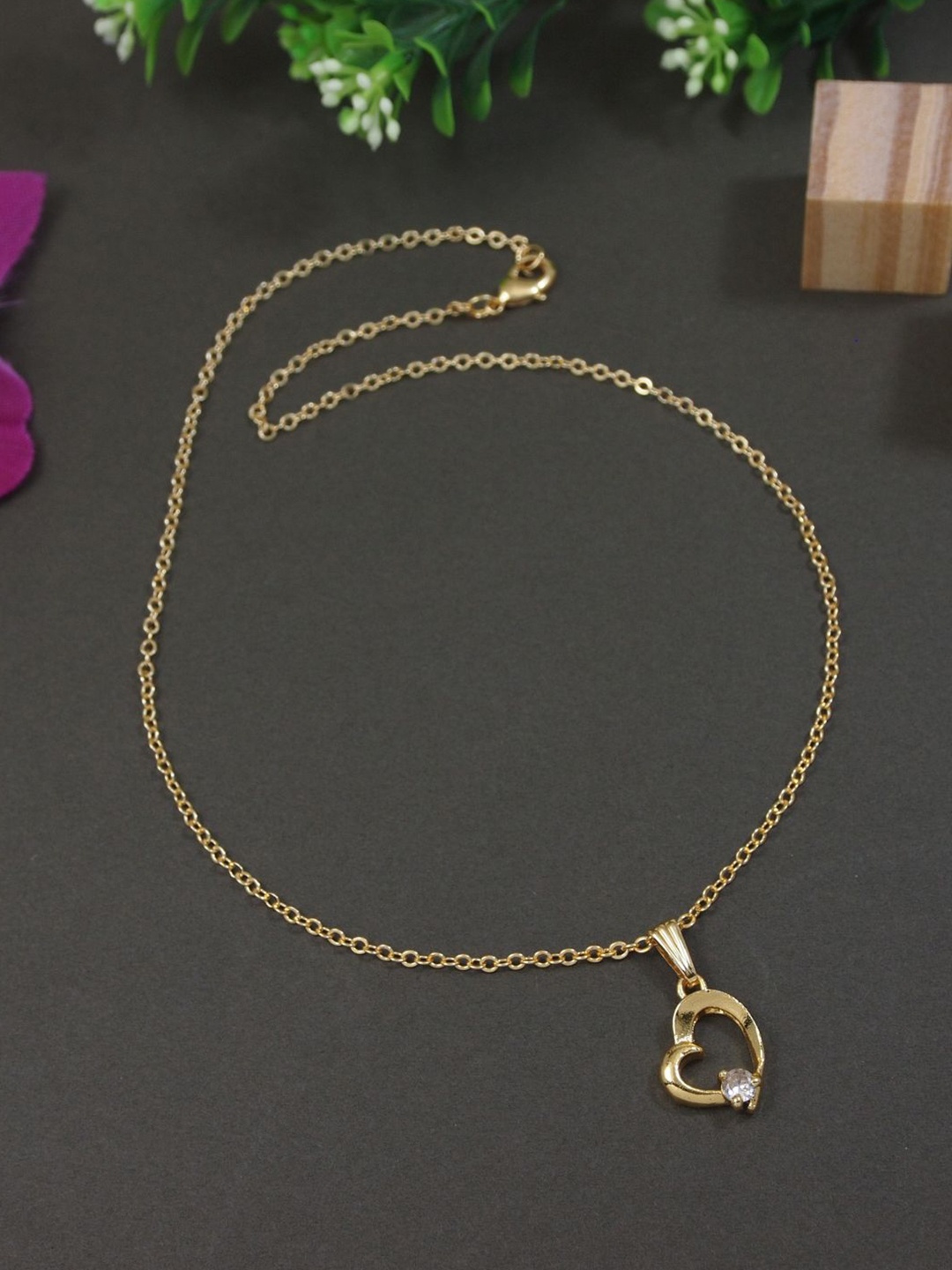 

V FASHION JEWELLERY Gold-Plated Stone Studded Heart Shaped Pendants With Chains
