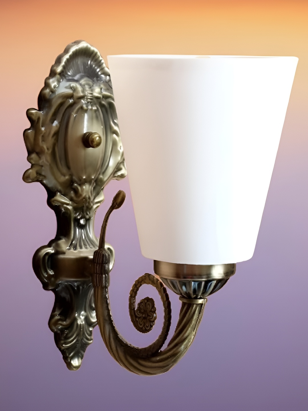 

KINIS Black & White Metal Quirky Frustum Shaped Wall Lamp