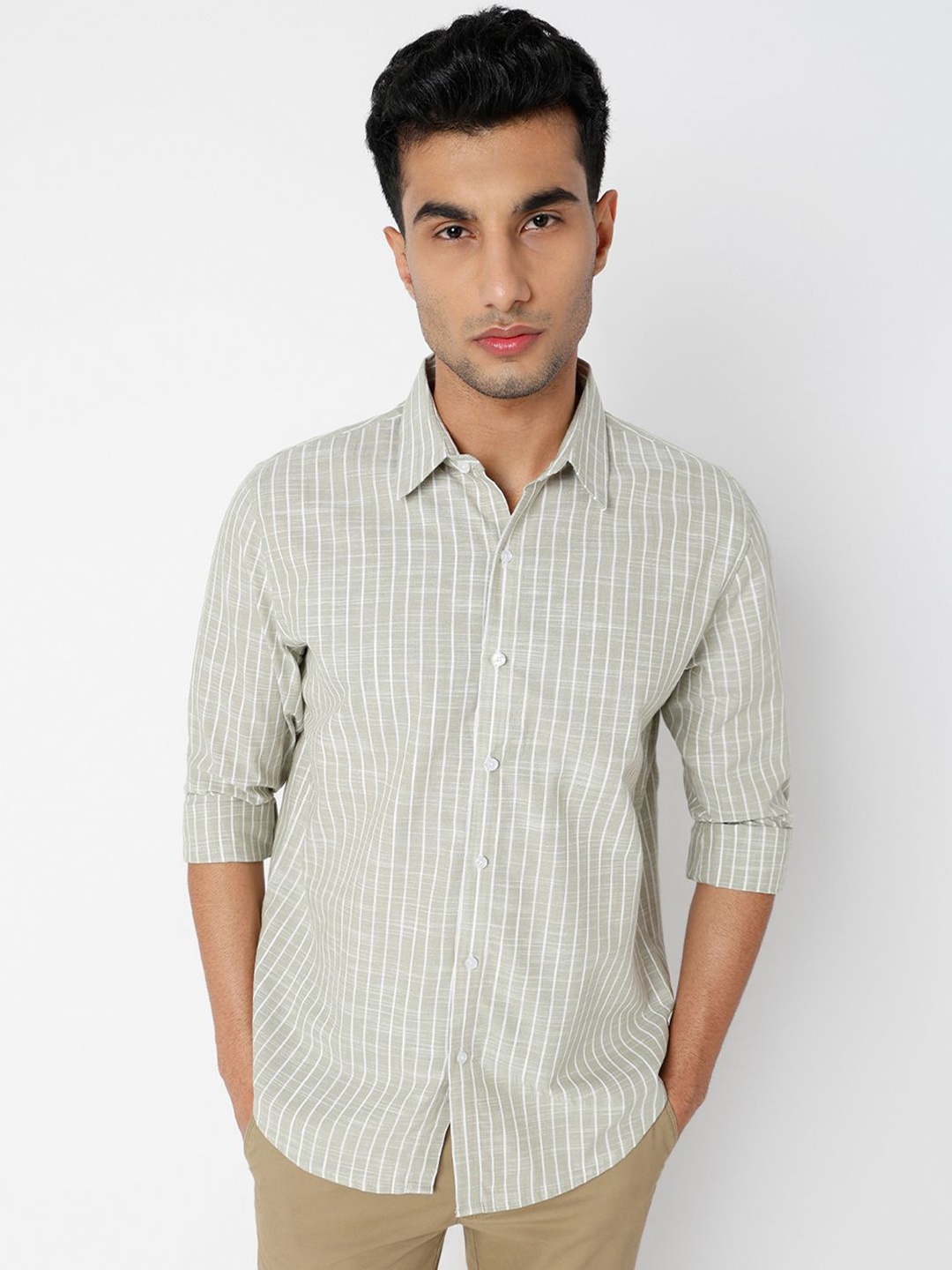 

MARK & ALBERT Men India Slim Fit Spread Collar Vertical Striped Casual Shirt, Green
