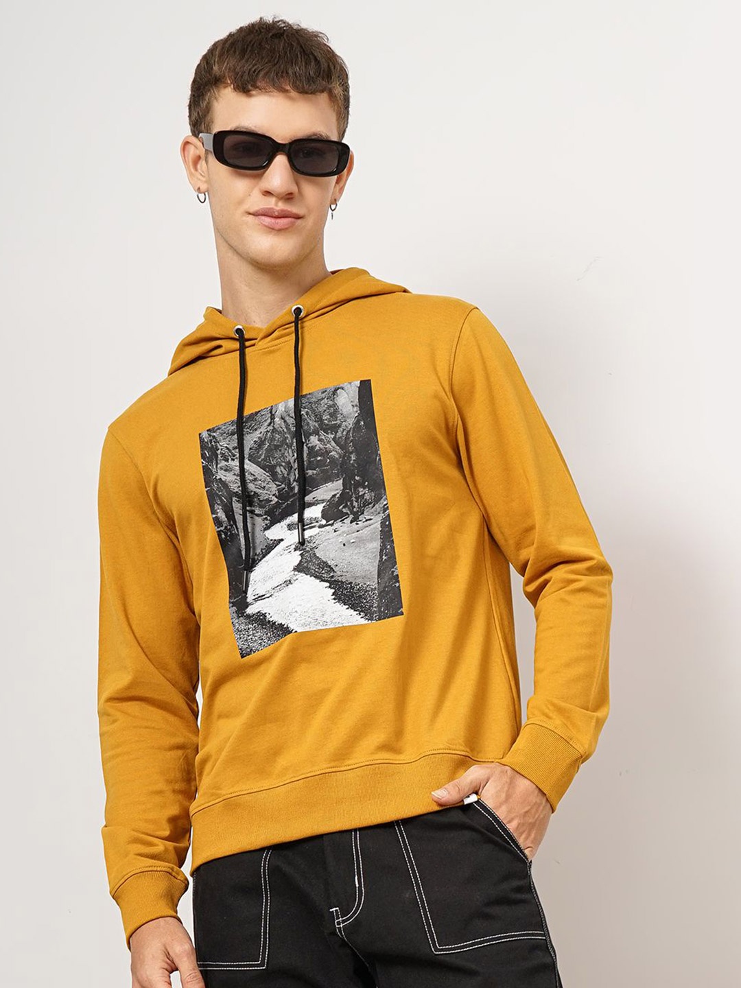 

Genoa Men Printed Hooded Sweatshirt, Mustard