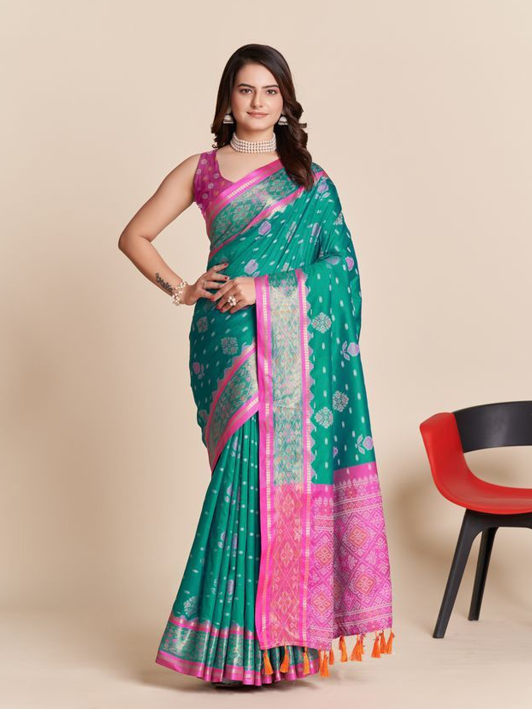 

Exclusiva Woven Design Zari Patola Saree, Teal