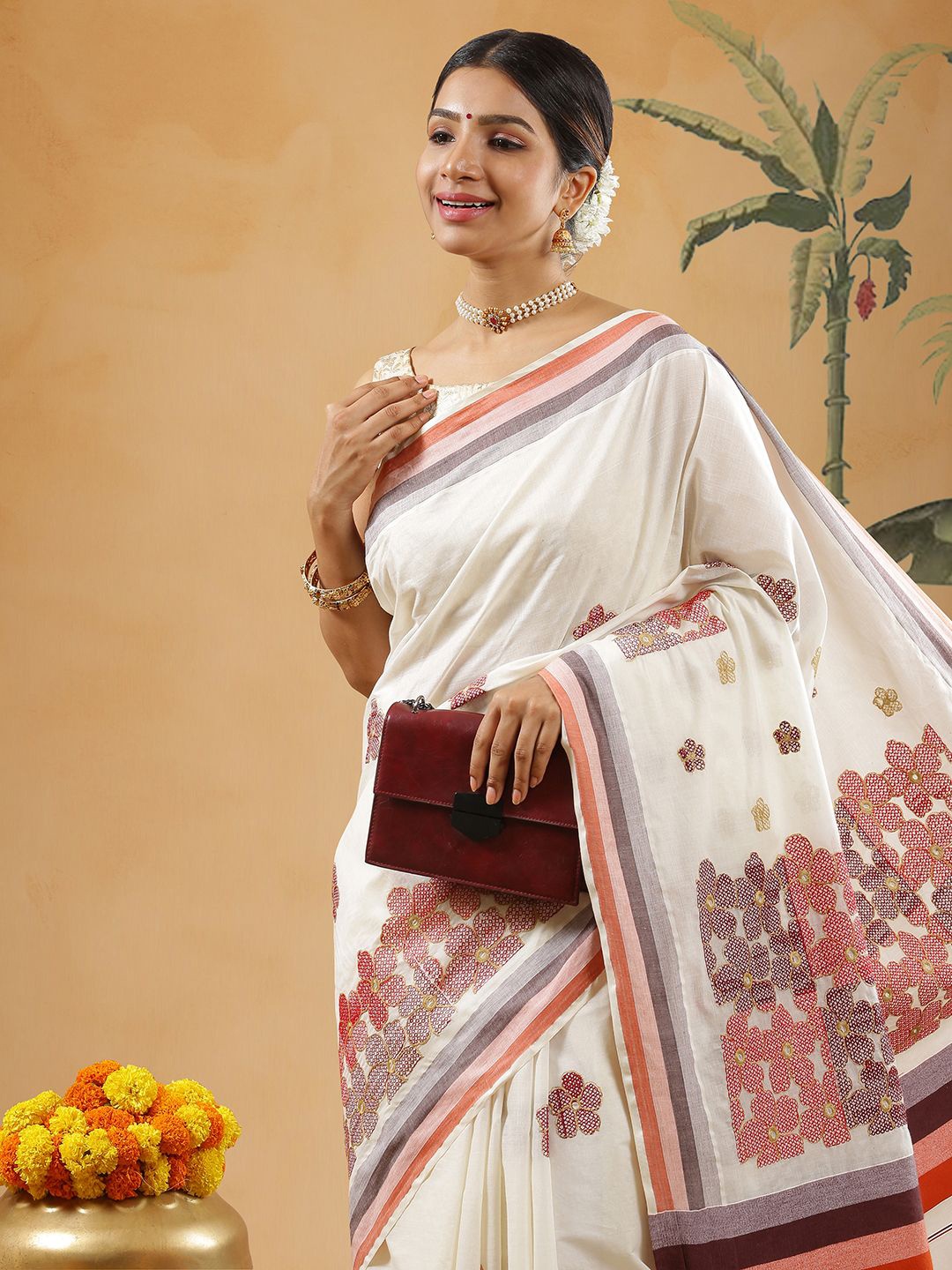 

Kalyan Silks Floral Pure Cotton Kasavu Saree, Off white