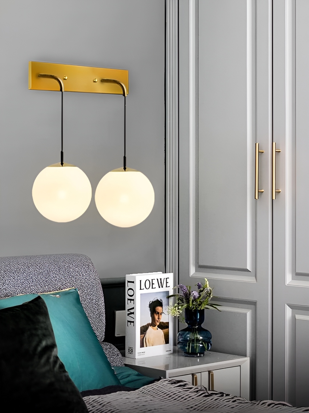 

KINIS Gold-Toned & White Metal Quirky Abstract Shaped Shaped Wall Lamp