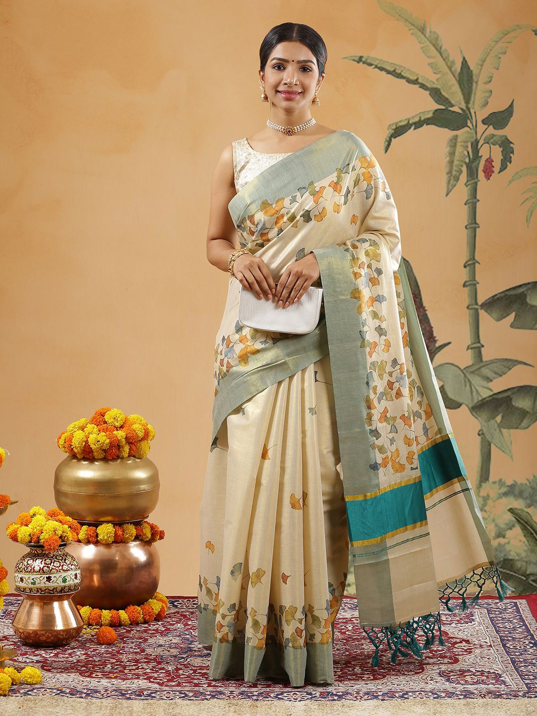

Kalyan Silks Floral Printed Zari Kasavu Saree, Gold