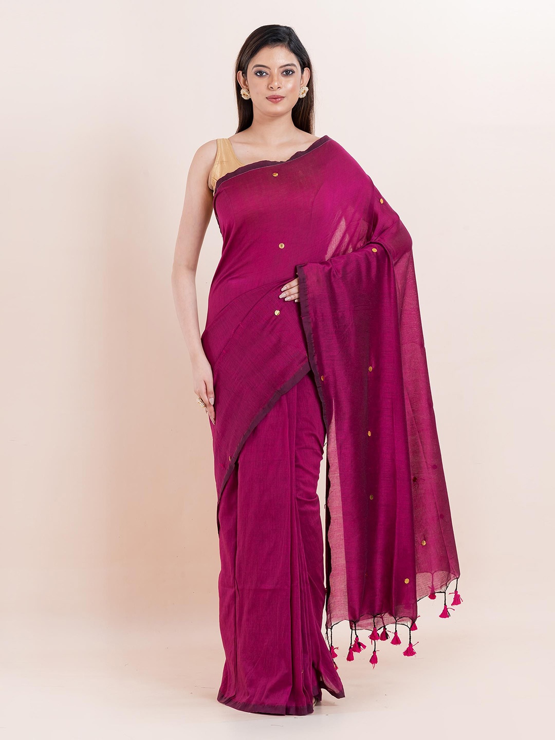 

PUKU Embellished Mukaish Pure Cotton Saree, Magenta