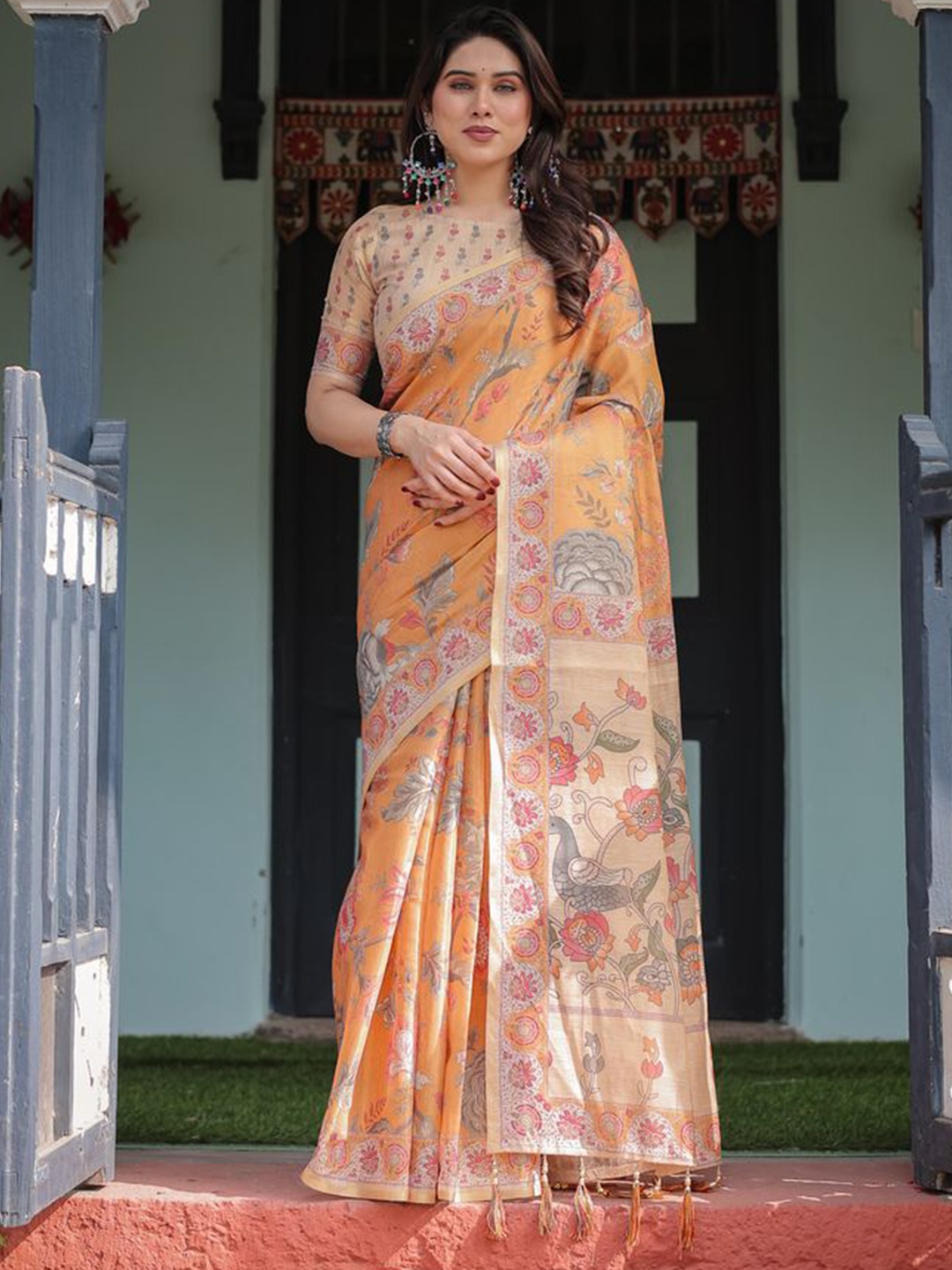 

ALMAARI FASHION Floral Pure Cotton Fusion Jamdani Saree, Yellow