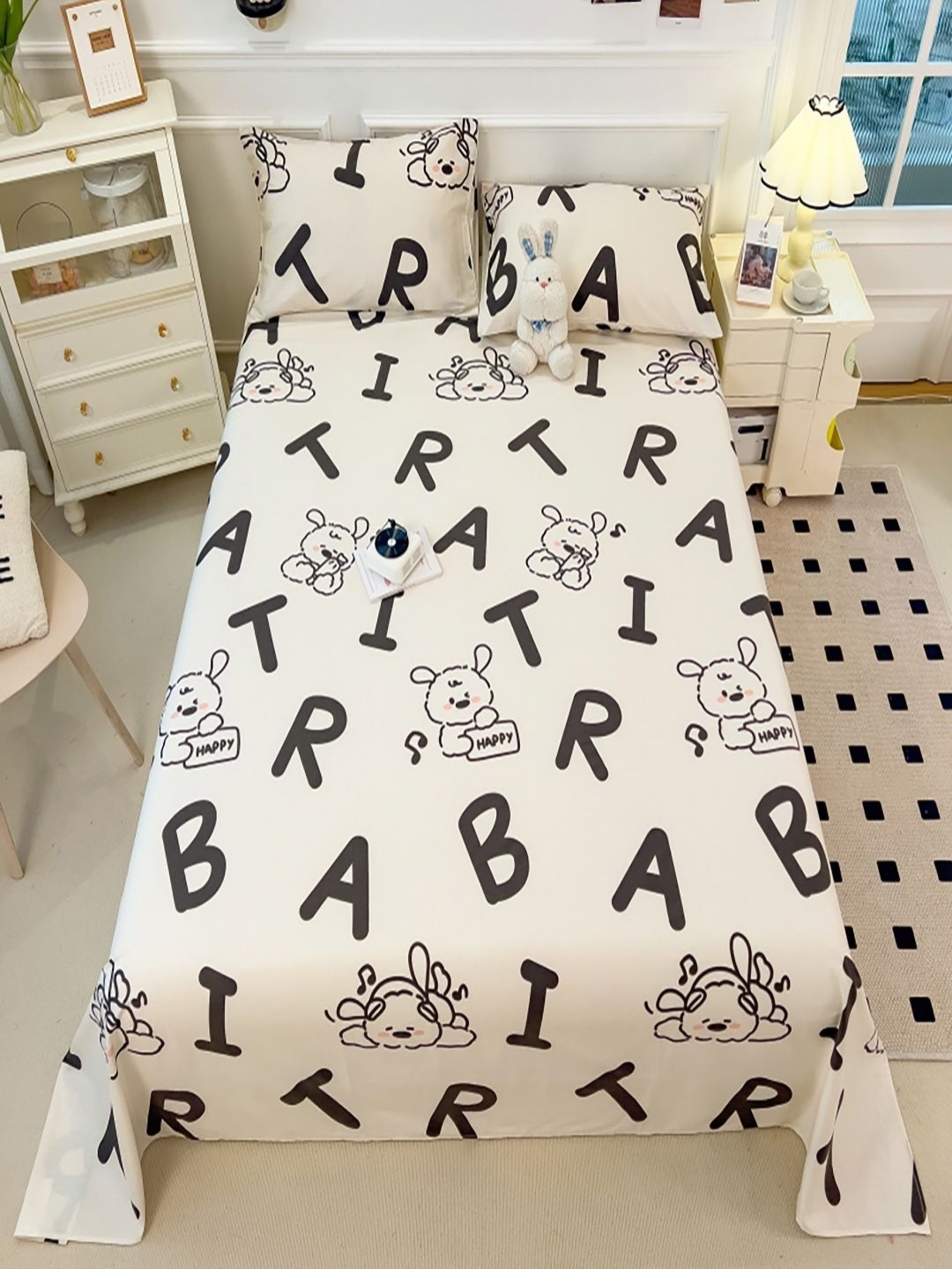 

JC HOME White & Black Printed Cotton 220 TC Queen Bedsheet Set- 1.80 m x 2.30 m