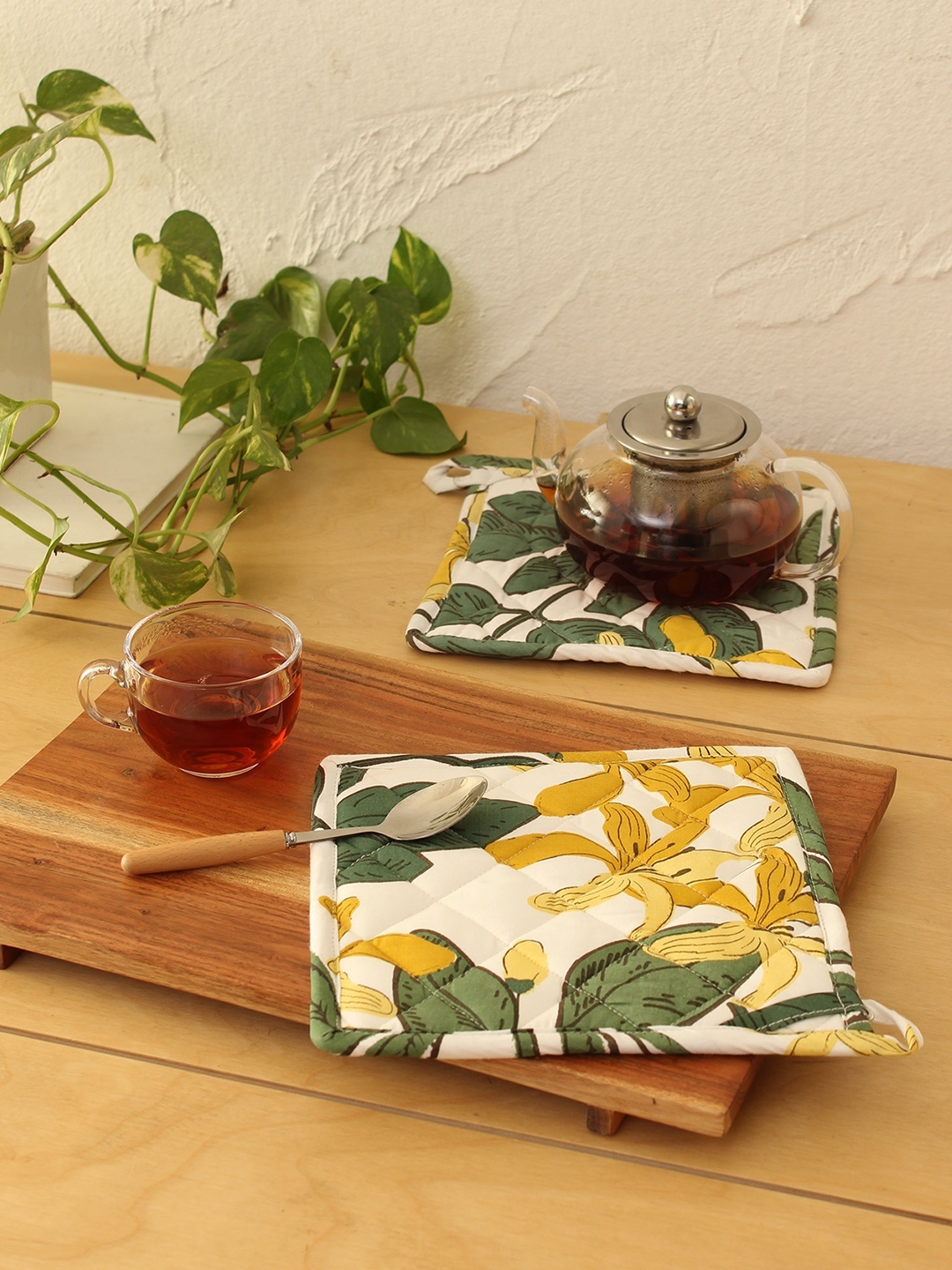 

House This 2-Pcs Green & White Printed Senjana Coaster