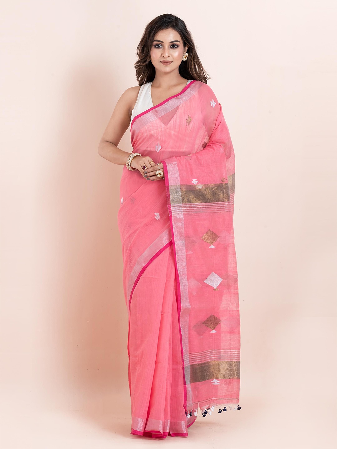 

PUKU Women Woven Design Zari Pure Cotton Saree, Peach