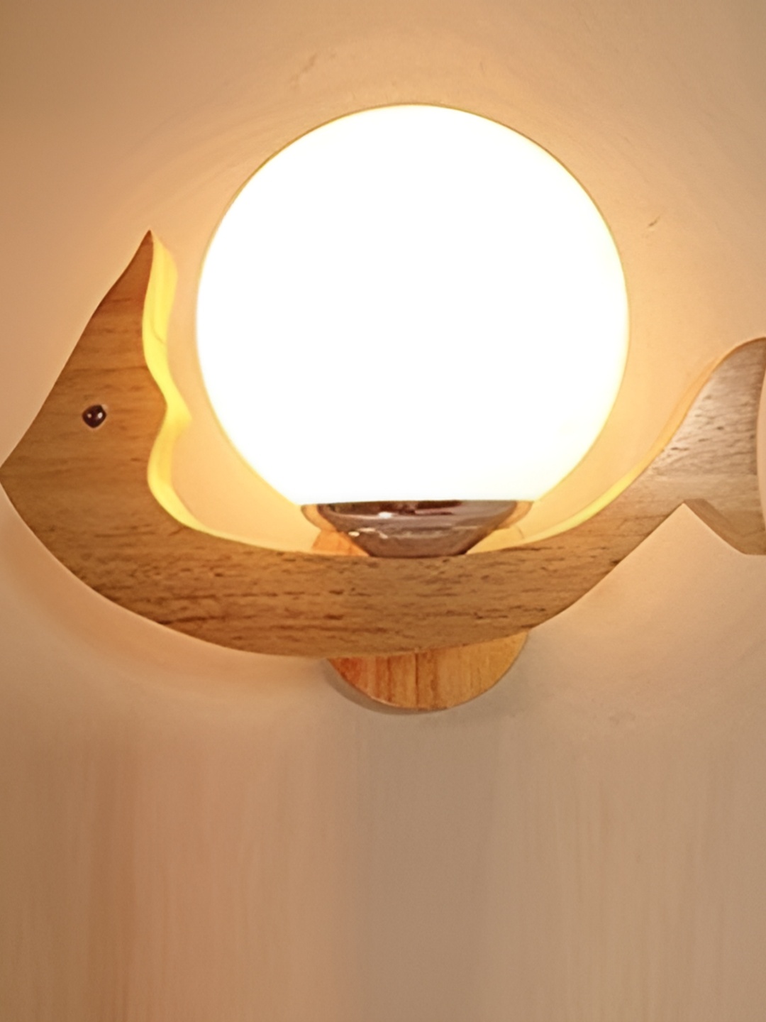 

KINIS Beige & White Spherical Shaped Wooden Wall Lamp