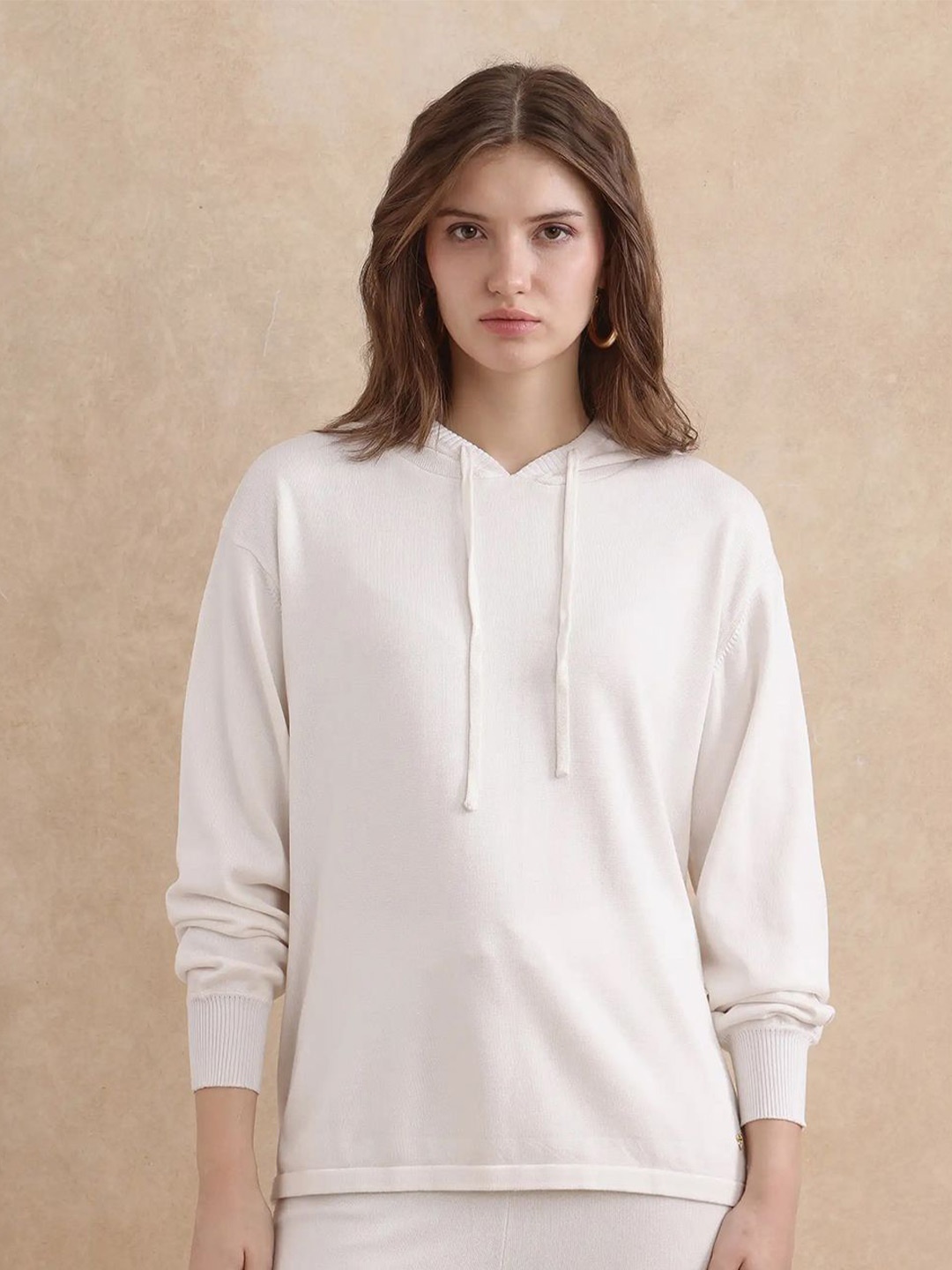 

RAREISM Janfinn-t Women Solid Off-White Hooded Top