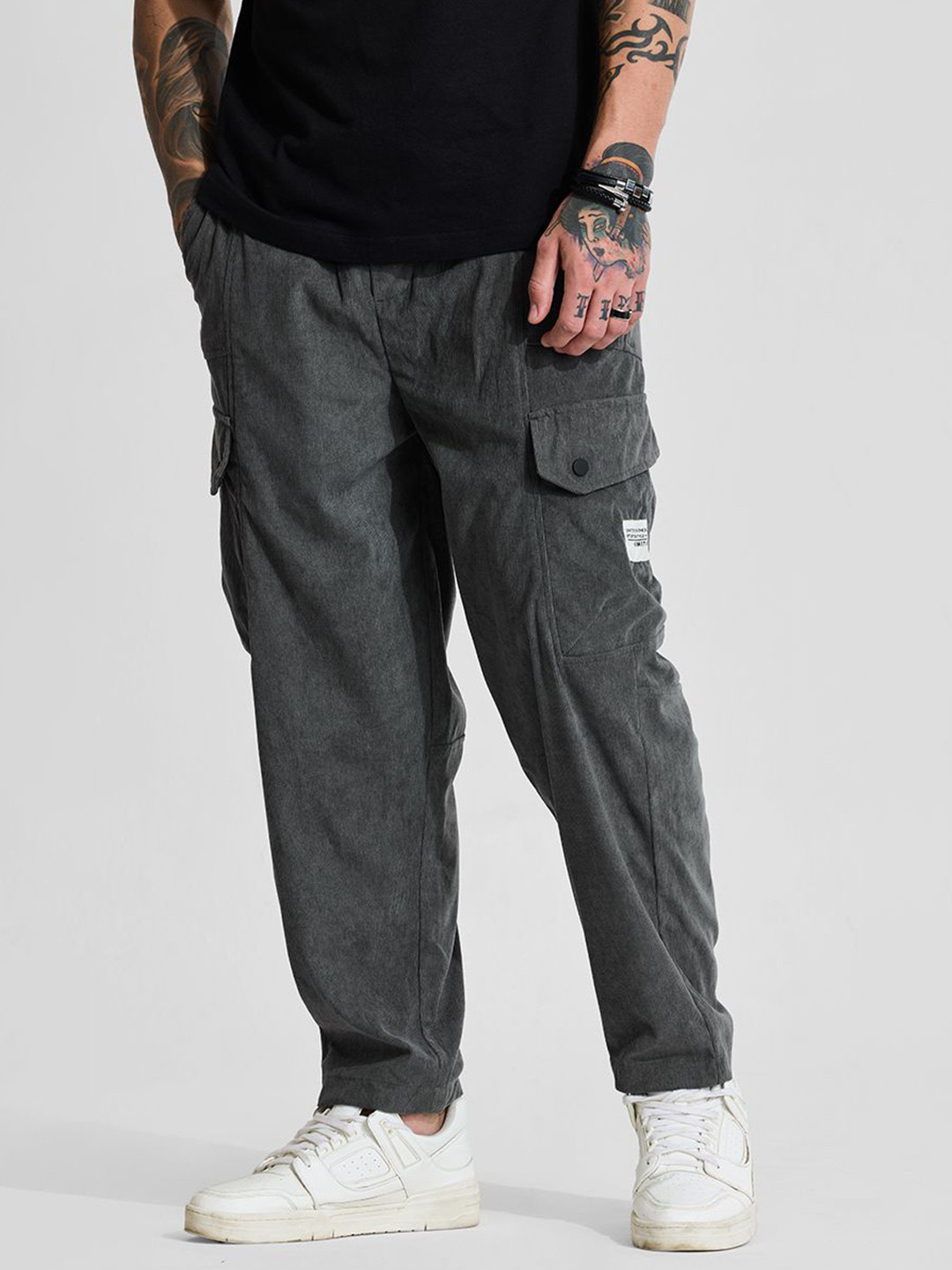 

Snitch Men Mid-Rise Relaxed Fit Cargo Trouser, Grey