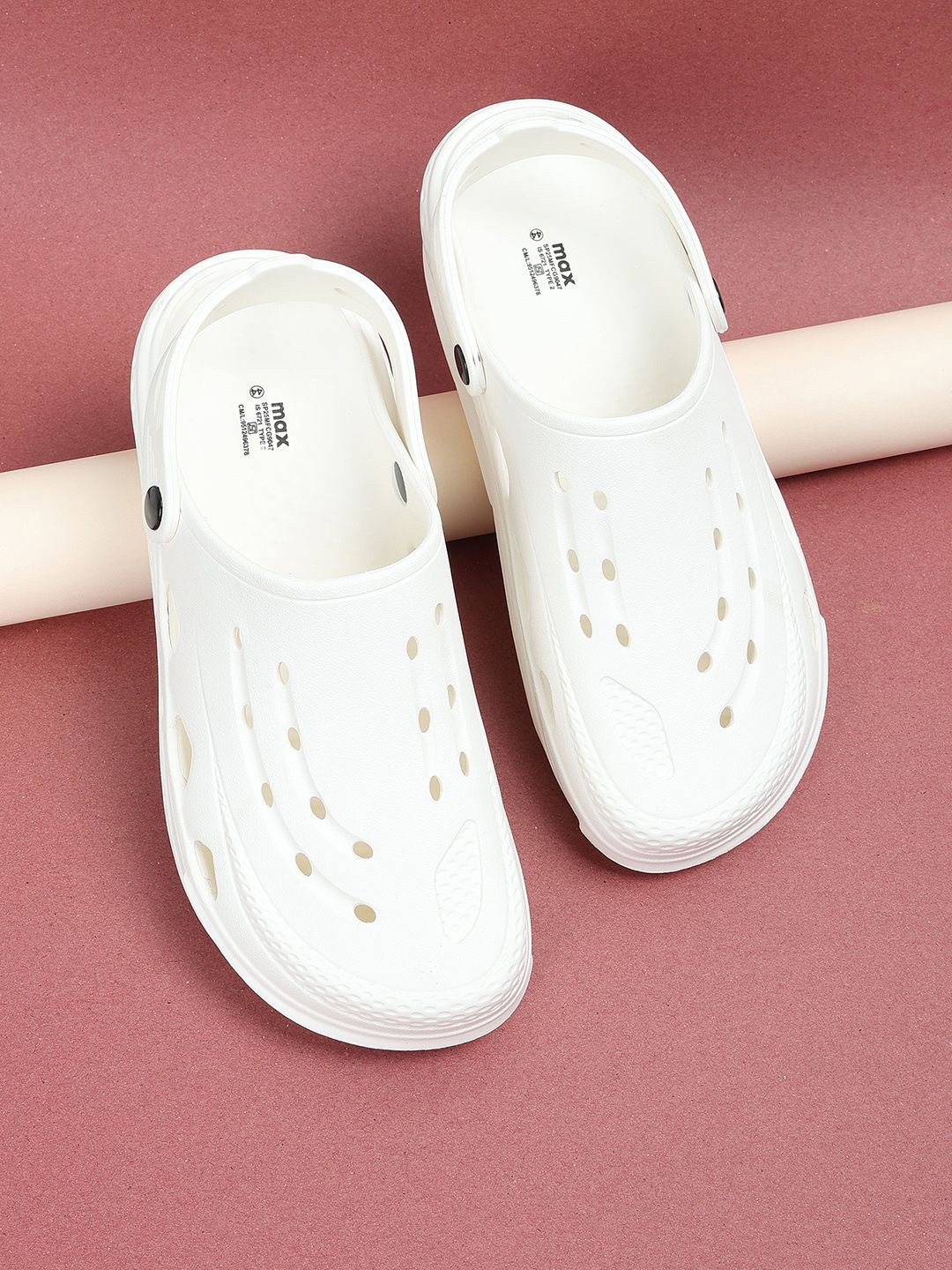 

max Men Self Design Clogs, Off white