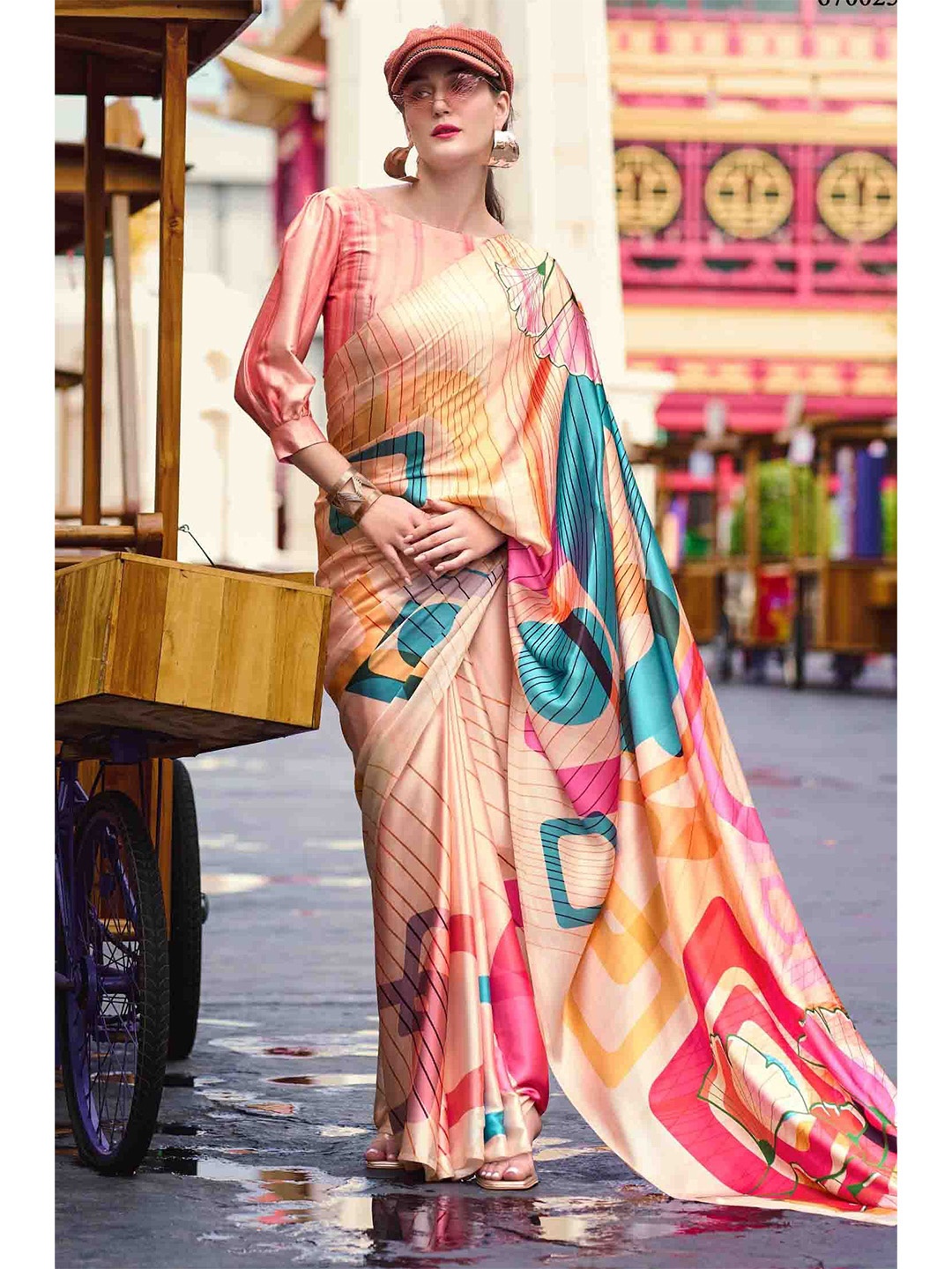 

Mitera Printed Satin Saree, Peach