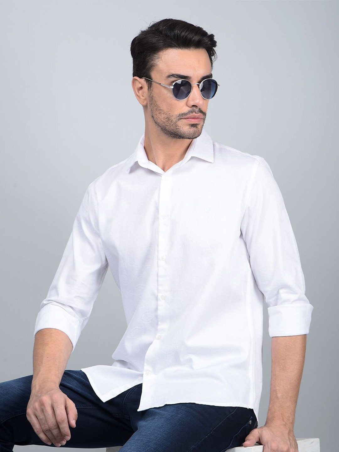 

Crimsoune Club Men Classic Fit Spread Collar Solid Cotton Casual Shirt, White