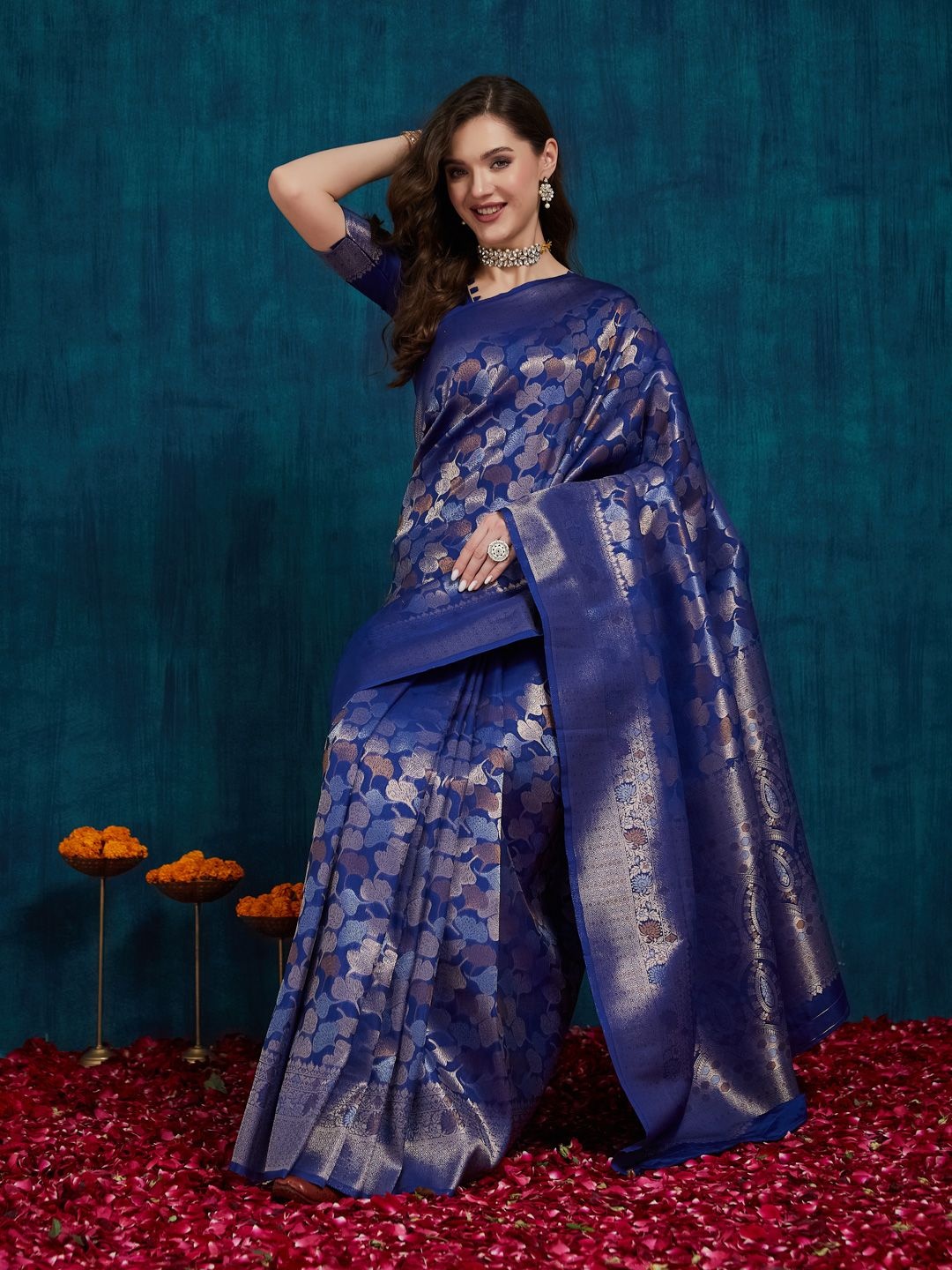 

KAVINDI Woven Design Zari Pure Silk Kanjeevaram Saree, Blue