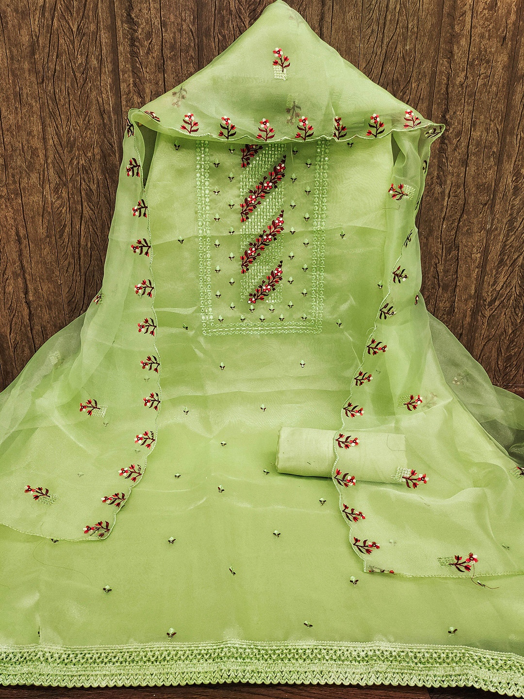

SHADOW & SAINING Floral Embroidered Organza Unstitched Dress Material, Green