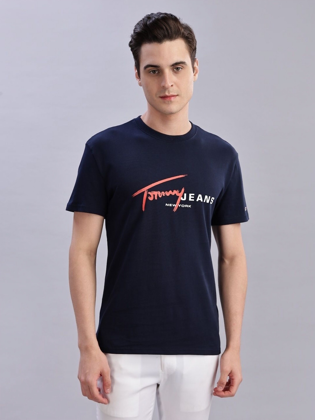 

Tommy Hilfiger Men Typography Printed Round Neck Cotton T-shirt, Navy blue