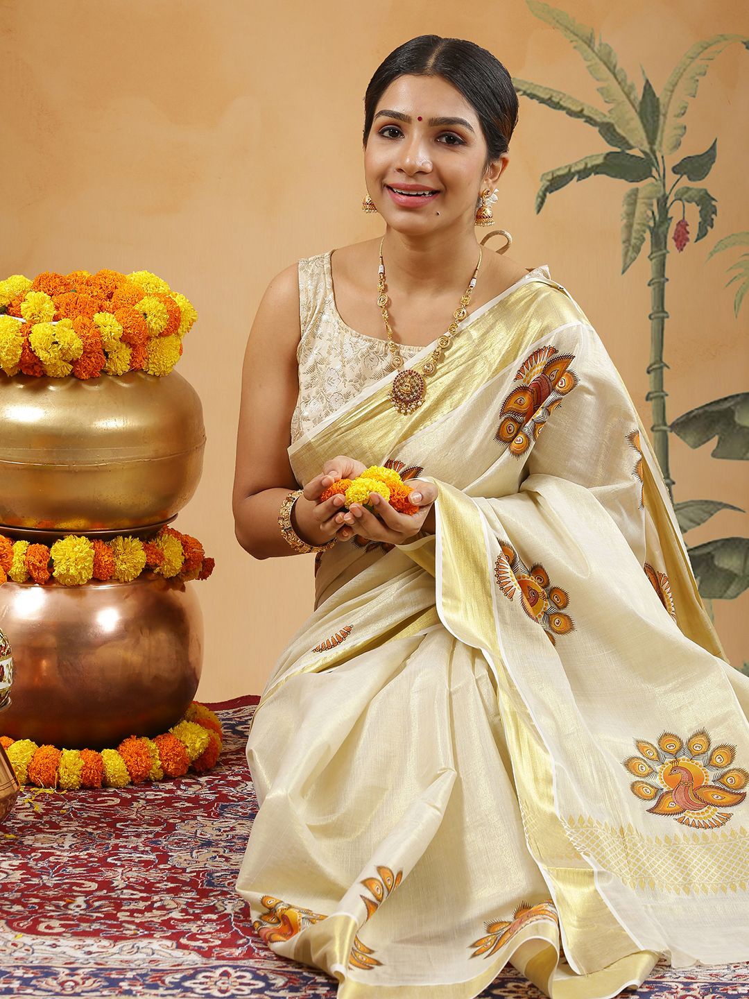 

Kalyan Silks Ethnic Motifs Printed Kasavu Saree, White