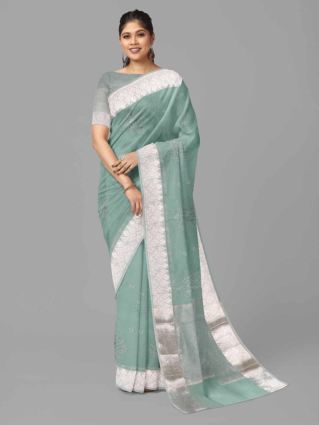 

The Chennai Silks Floral Embroidered Fusion Sambalpuri Saree, Green
