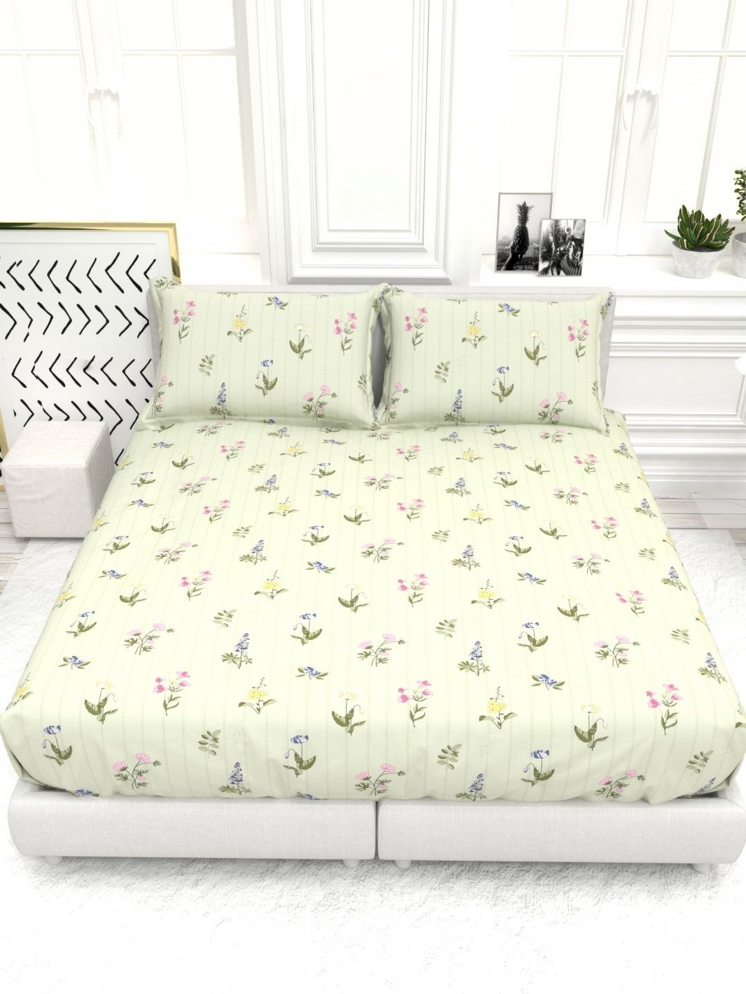 

THE WHITE MOSS Cream & Green Floral Printed 210 TC Queen Bedsheet Set- 2.25 m x 2.55 m