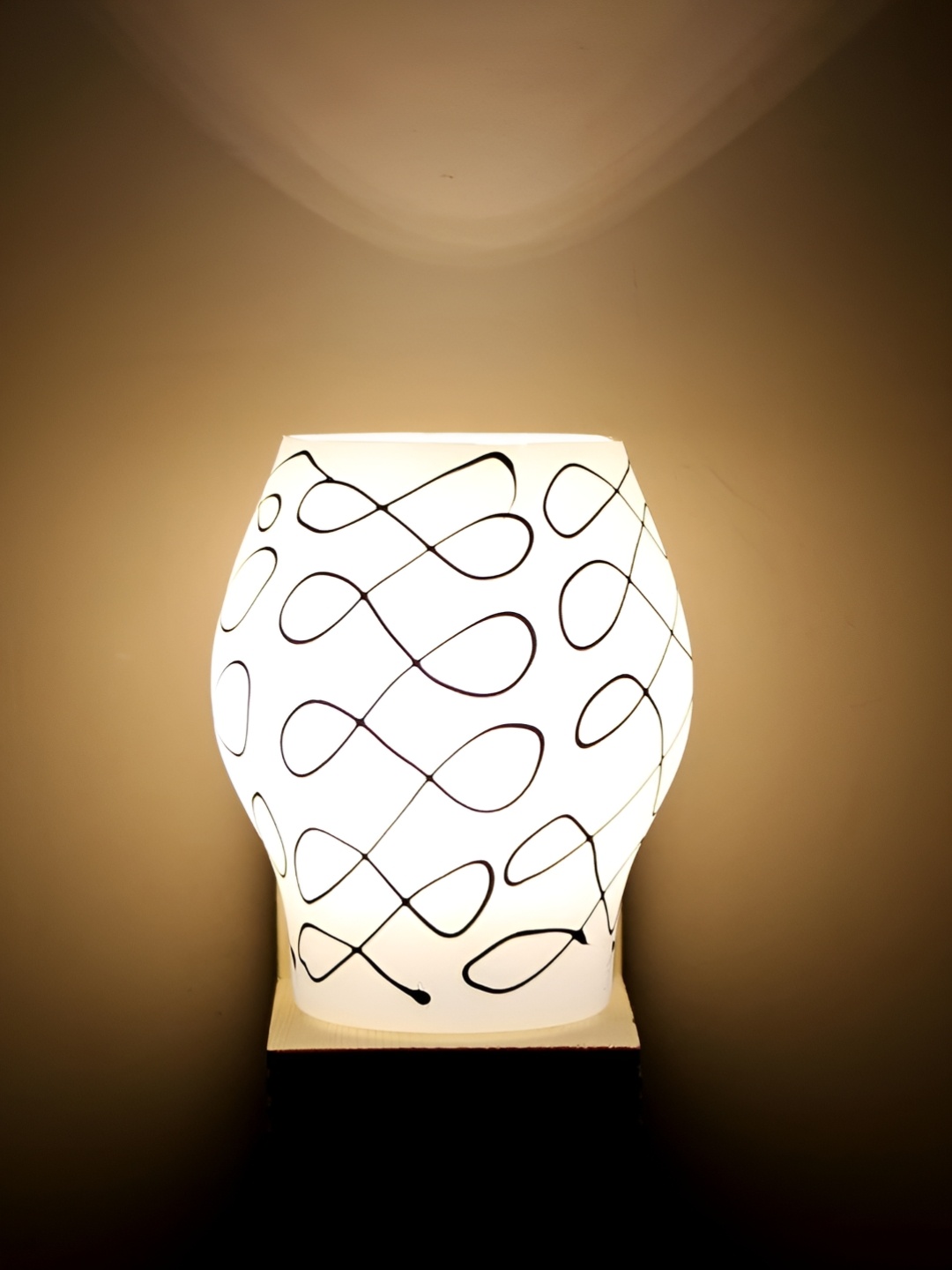 

KINIS Beige & White Printed Wooden Frustum Shaped Wall Lamp With Bulb
