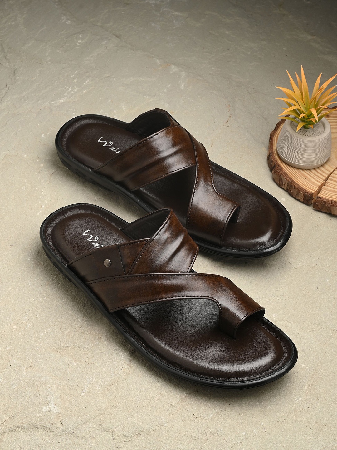 

WAINERS Men Leather Comfort Sandals, Brown