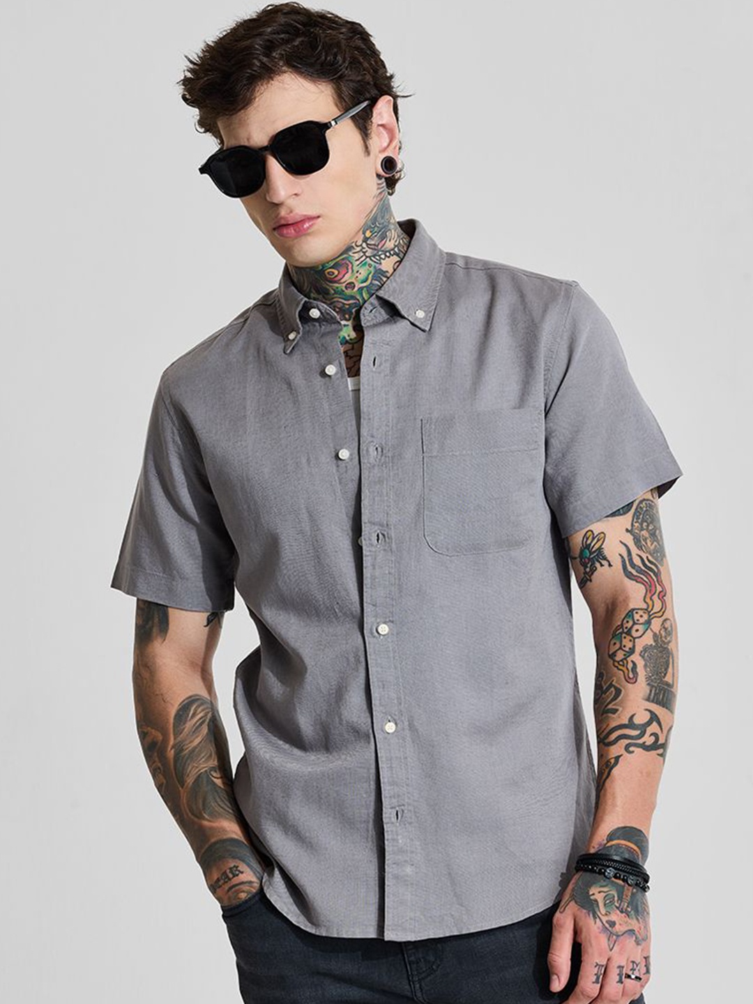 

Snitch Men Button-Down Collar Solid Cotton Linen Casual Shirt, Grey