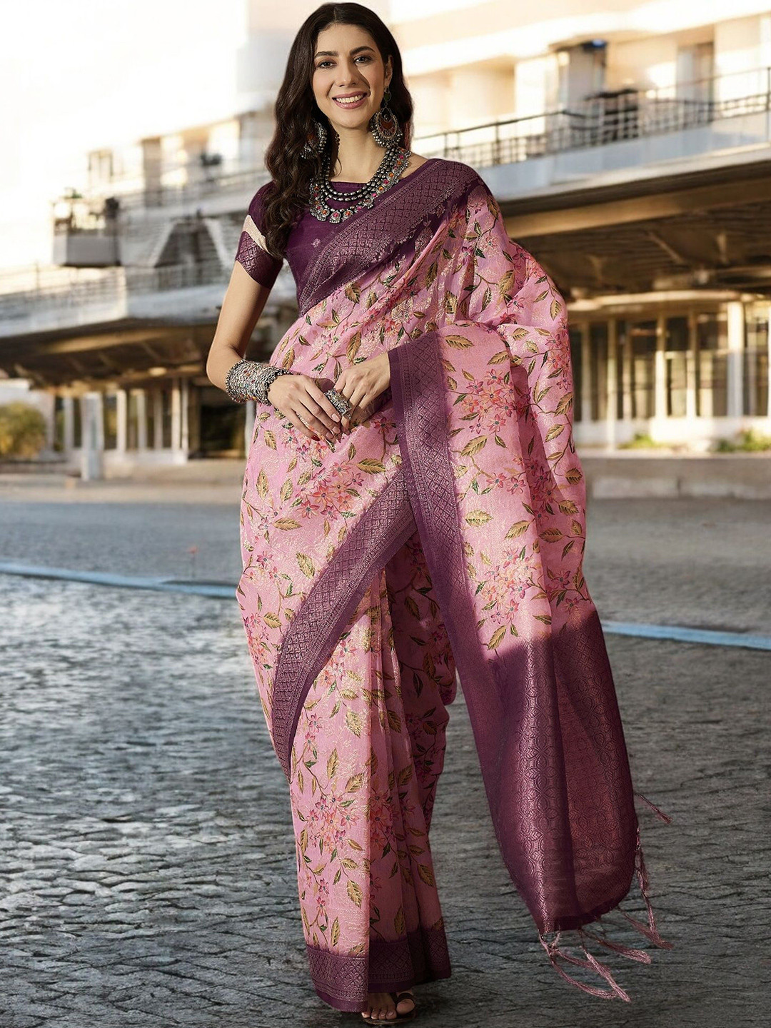 

Blissta Woven Design Zari Kanjeevaram Saree, Pink