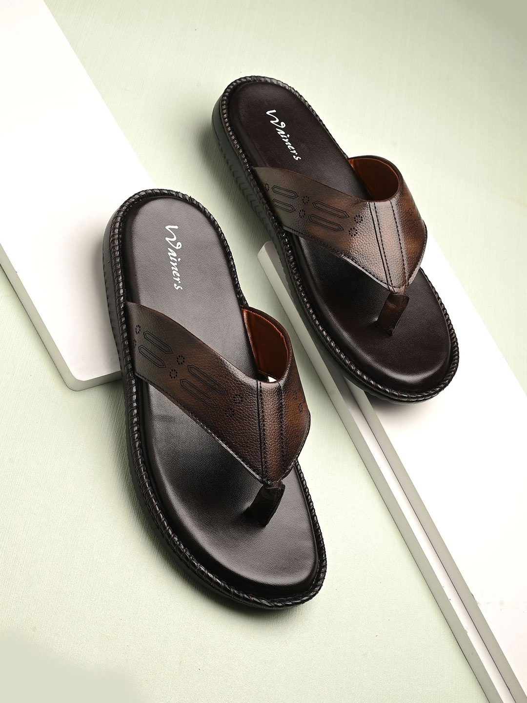 

WAINERS Men Leather Comfort Sandals, Brown