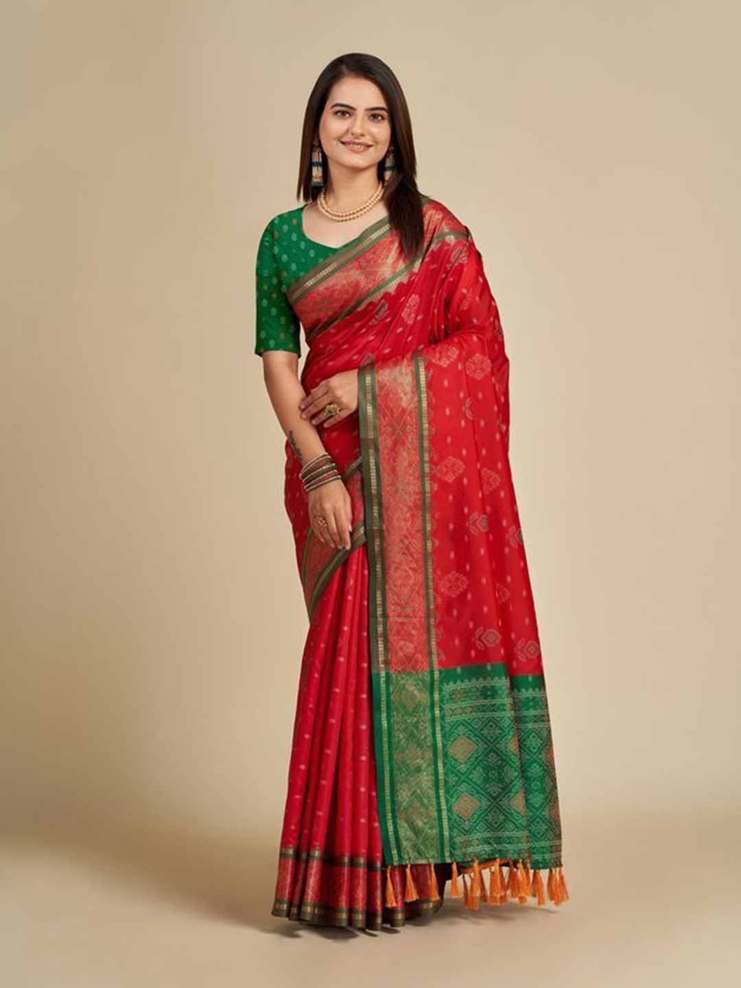 

Exclusiva Woven Design Zari Satin Saree, Red
