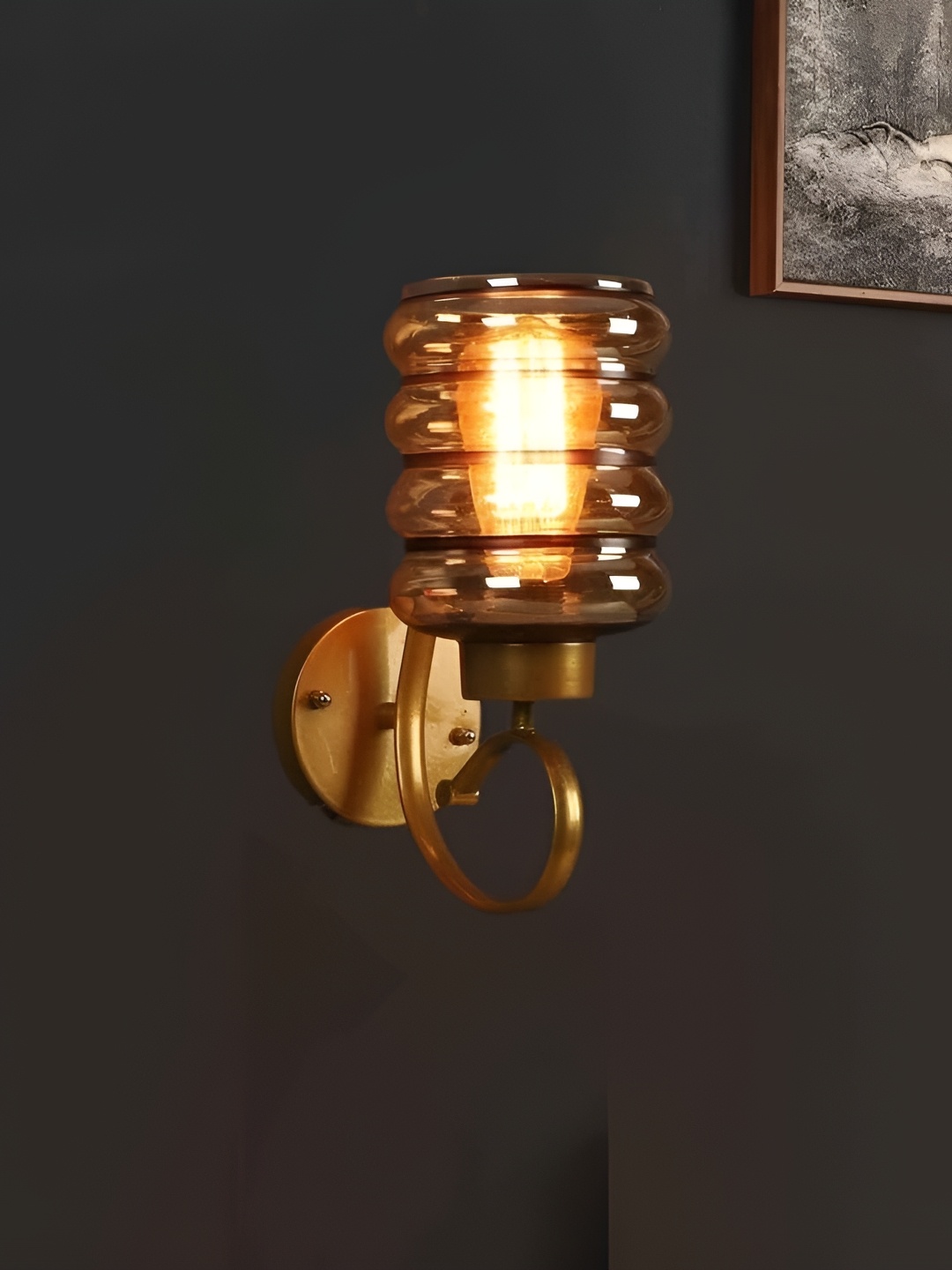 

KINIS Gold-Toned Cylinder Shaped Metal Wall Lamp