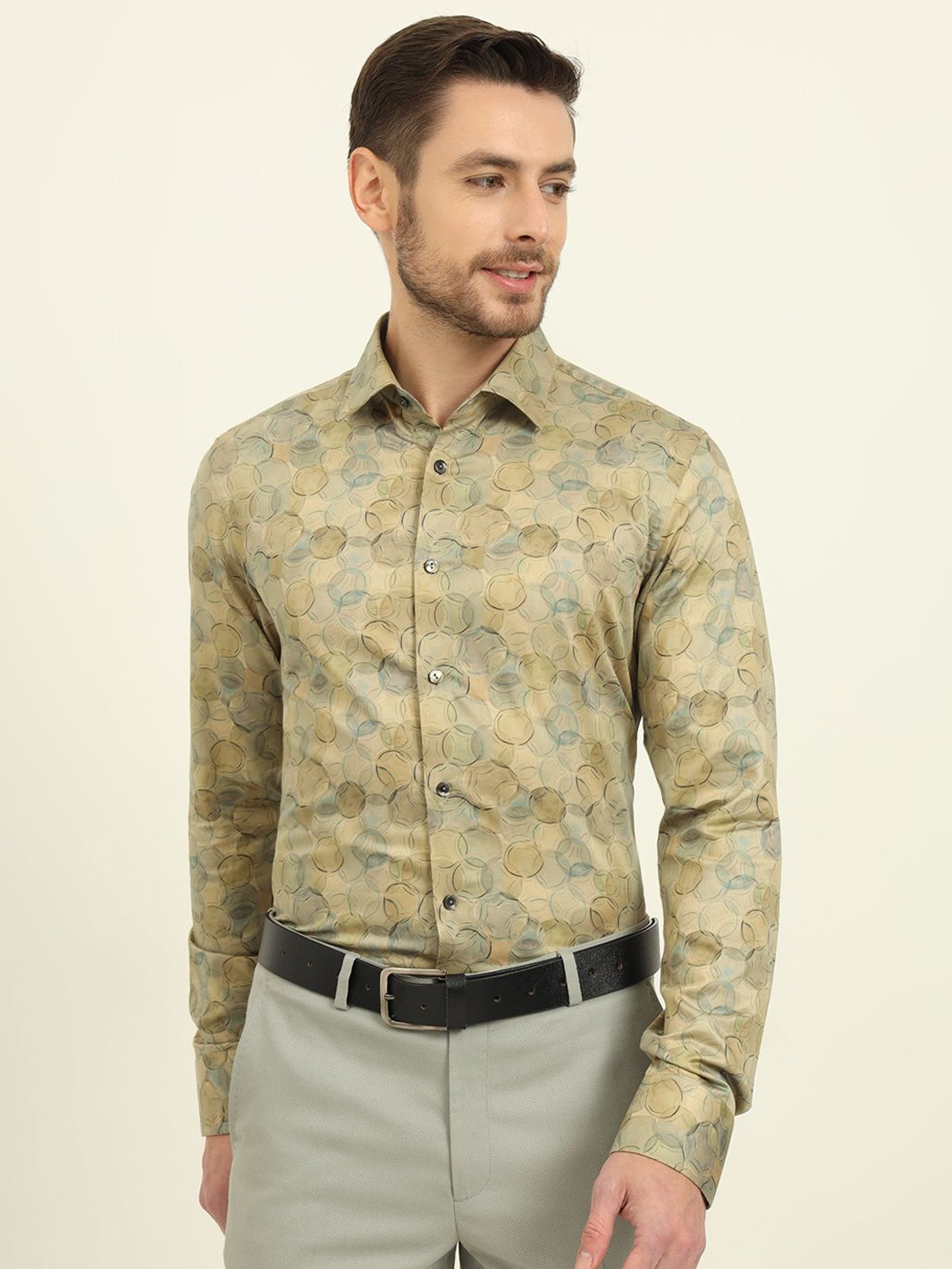 

WYRE Men Slim Fit Spread Collar Geometric Printed Cotton Formal Shirt, Yellow