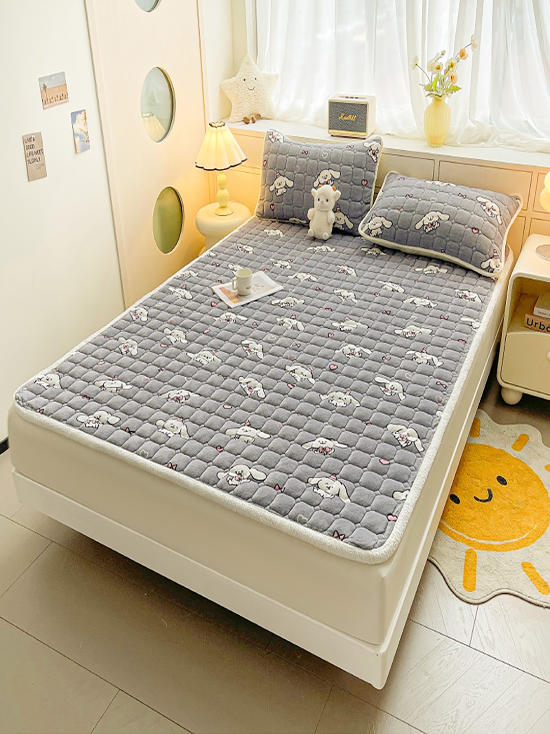 

JC HOME Grey Cartoon Characters 150 TC King Bedsheet with 2 Pillow Covers