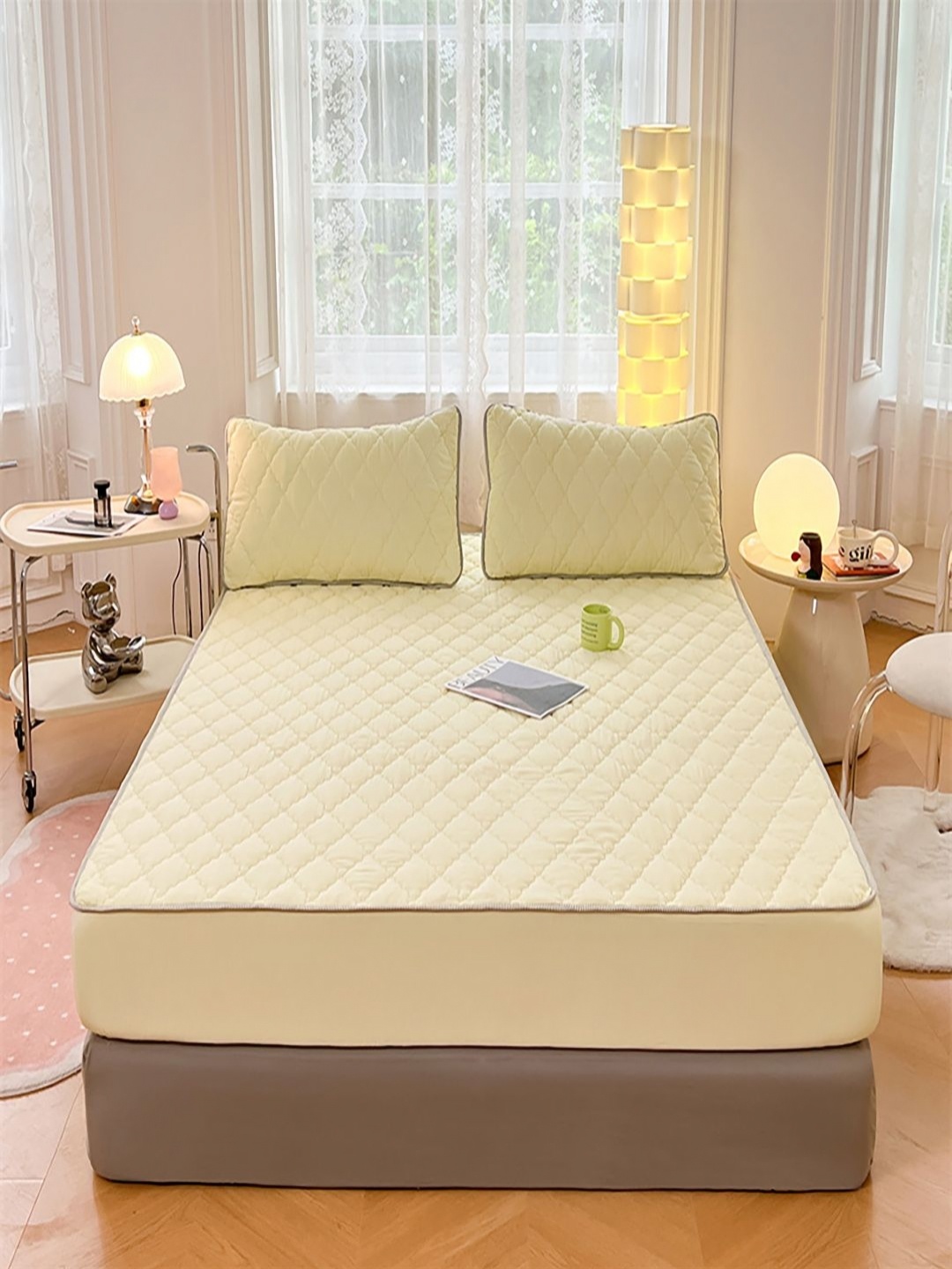 

JC HOME Yellow 150 TC King Bedsheet Set Set 2.00 m x 2.20 m