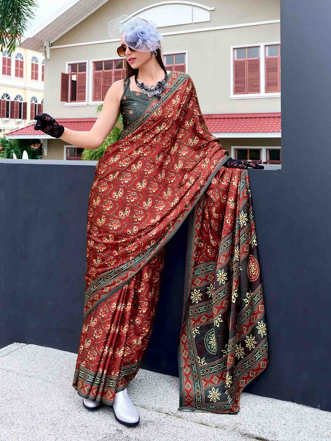 

KIMISHA Ethnic Motifs Printed Satin Saree, Maroon