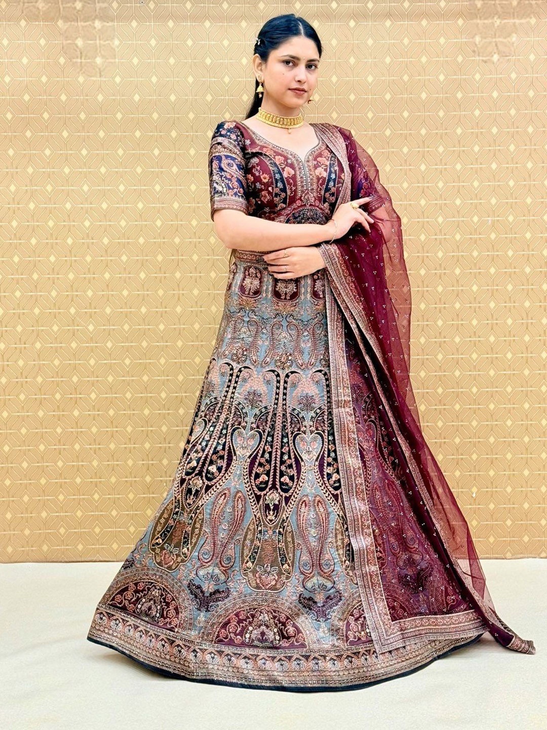 

KUNDAN FAB Floral Embroidered Semi-Stitched Lehenga With Unstitched Blouse & Dupatta, Maroon