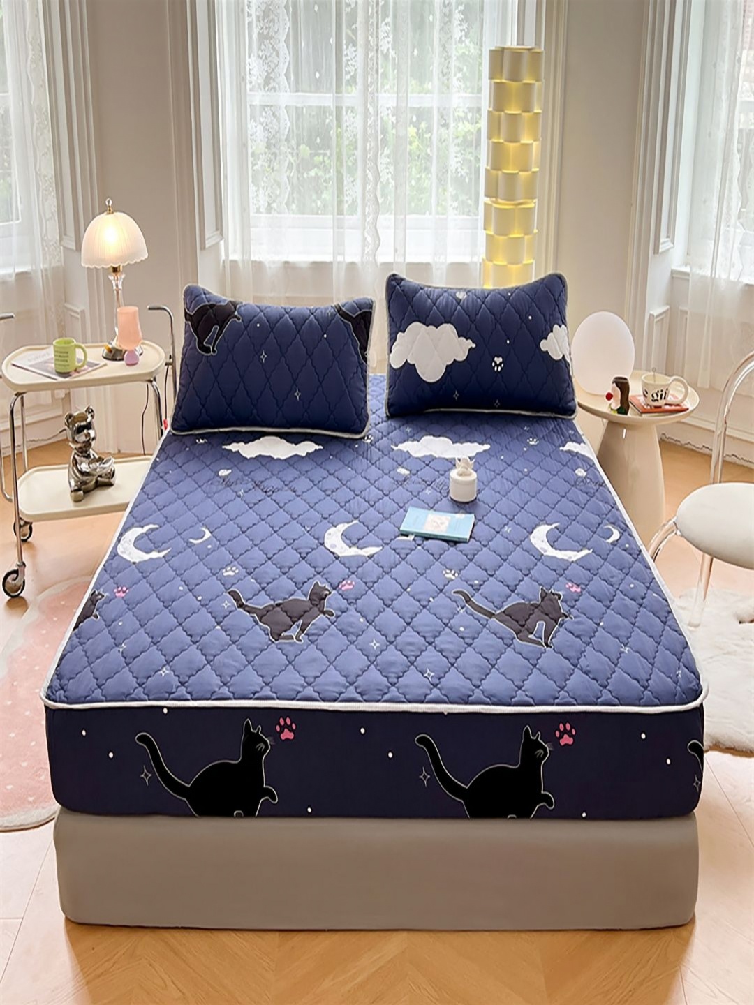 

JC HOME Navy Blue & White Abstract Printed 150 TC King Size Bedsheet Set