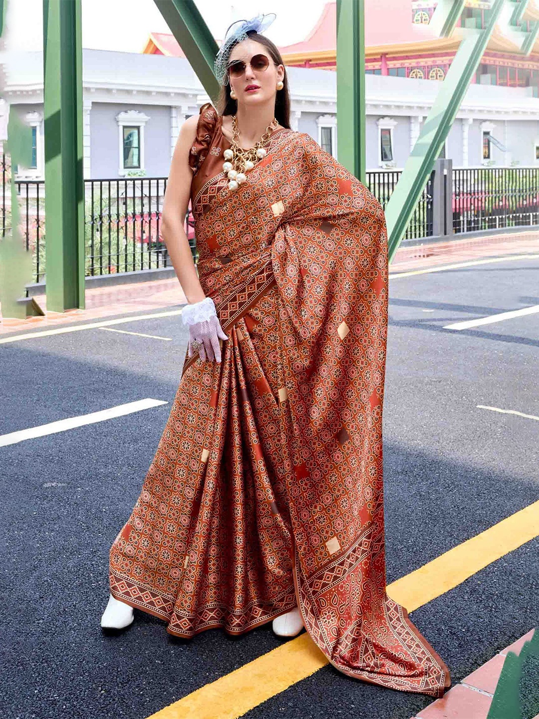 

Blissta Floral Printed Satin Saree, Brown