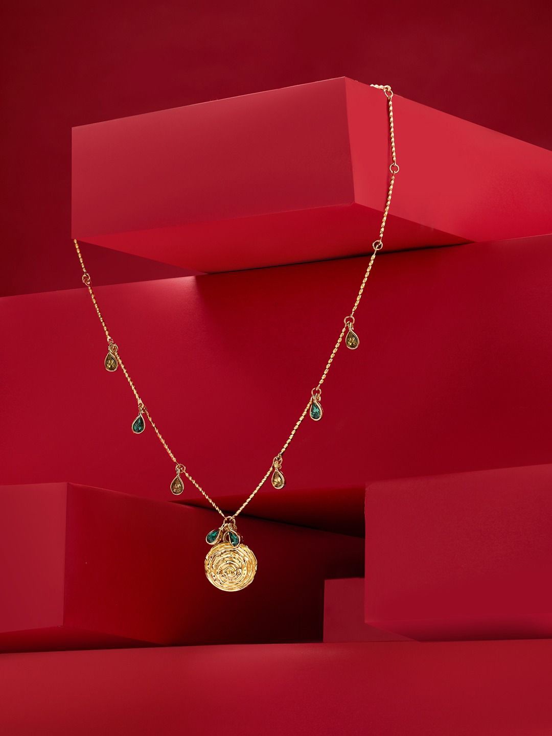 

Zaveri Gold-Plated Pearls Chain