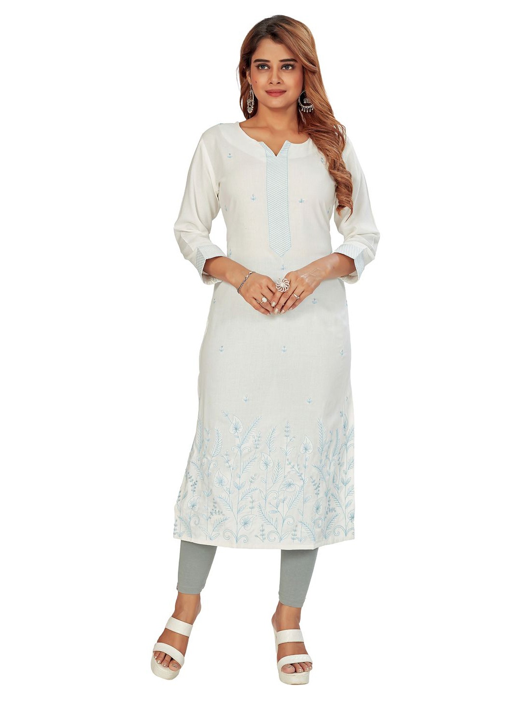 

Amchoor Women Floral Printed Straight Kurta, White