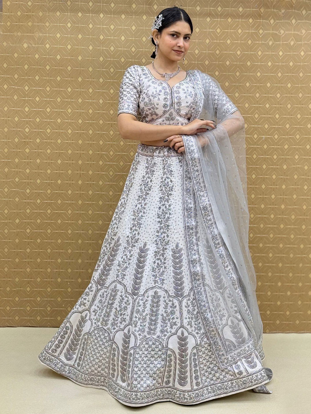 

KUNDAN FAB Embroidered Thread Work Semi-Stitched Lehenga & Unstitched Blouse With Dupatta, White