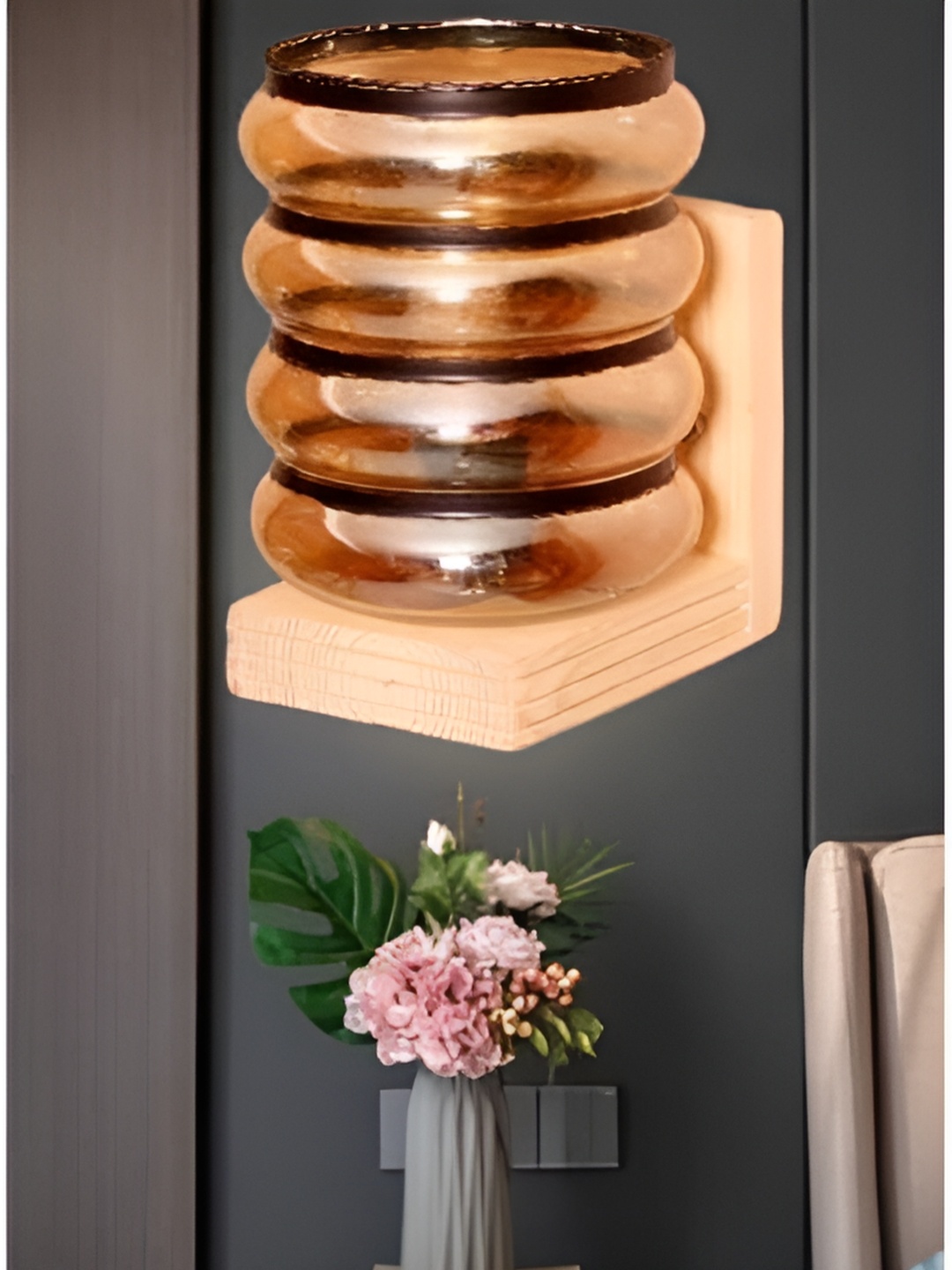 

KINIS Beige & Black Textured Wooden Cylinder Shaped Wall Lamp