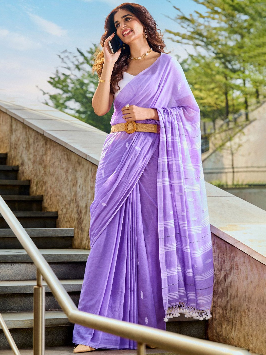 

Taneira Woven Design Pure Cotton Saree, Violet