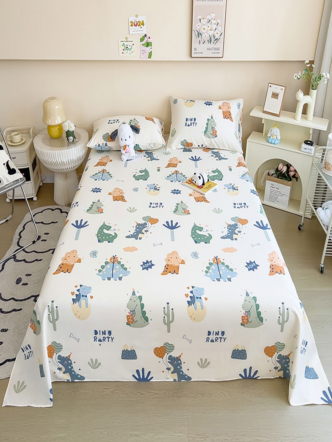 

JC HOME White & Blue Geometric 220 TC King Bedsheet with 2 Pillow Covers