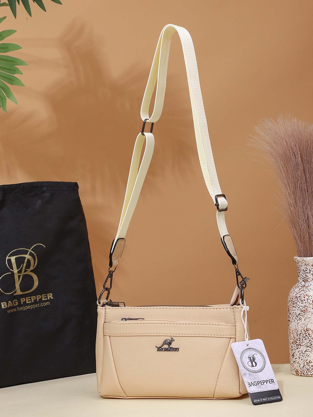 

Bag Pepper PU Sling Bag, Beige