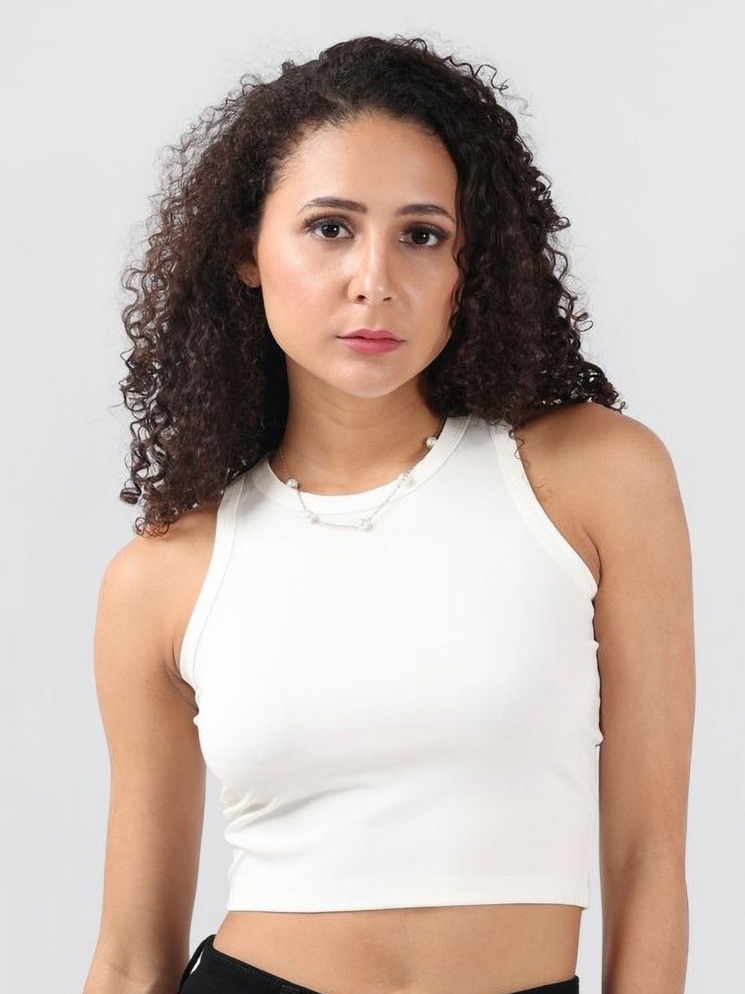 

Bonnaty Women V-Neck Extended Sleeves Monochrome Pockets Slim Fit T-shirt, White