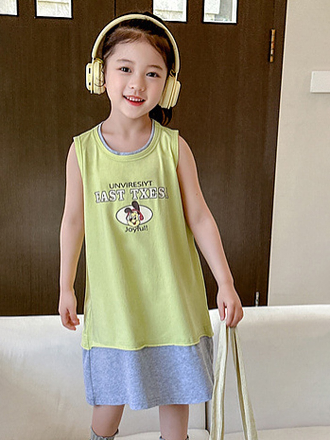 

LULU & SKY Girls Printed A-Line Top, Yellow