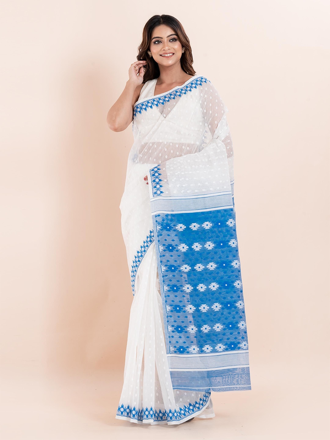 

PUKU Ethnic Motifs Jamdani Saree, White
